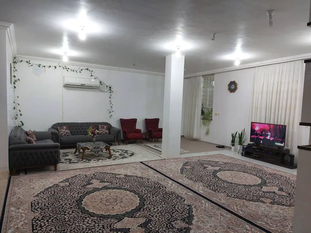 ویلایی نوراباد.
