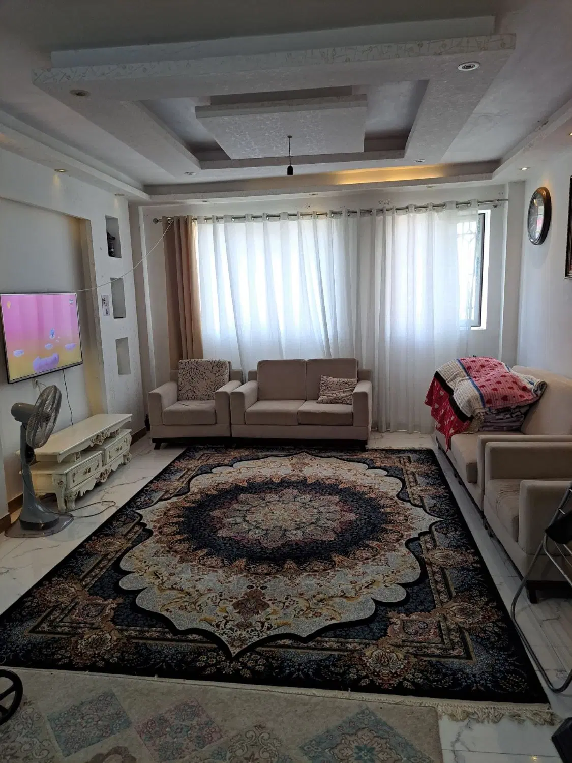 اجاره واحد بالا در حمیدیان