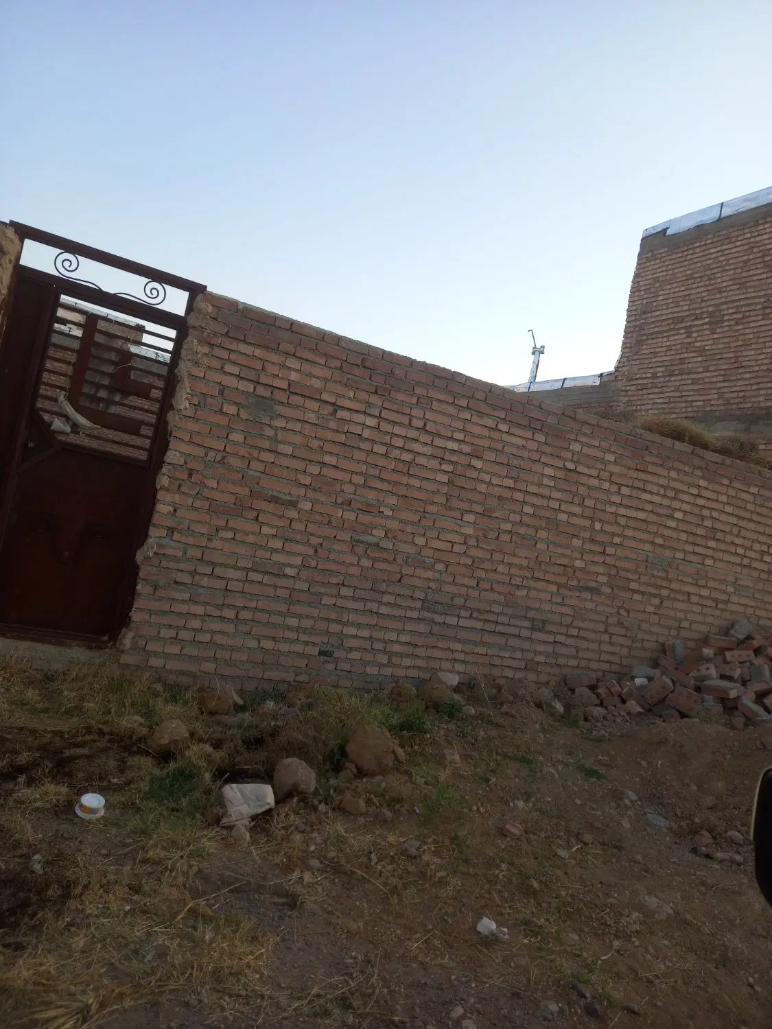 فروش زمین حصارکشی شده