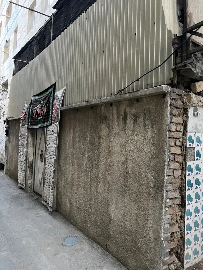 حیاطی قابل سکونت و ساخت تکی