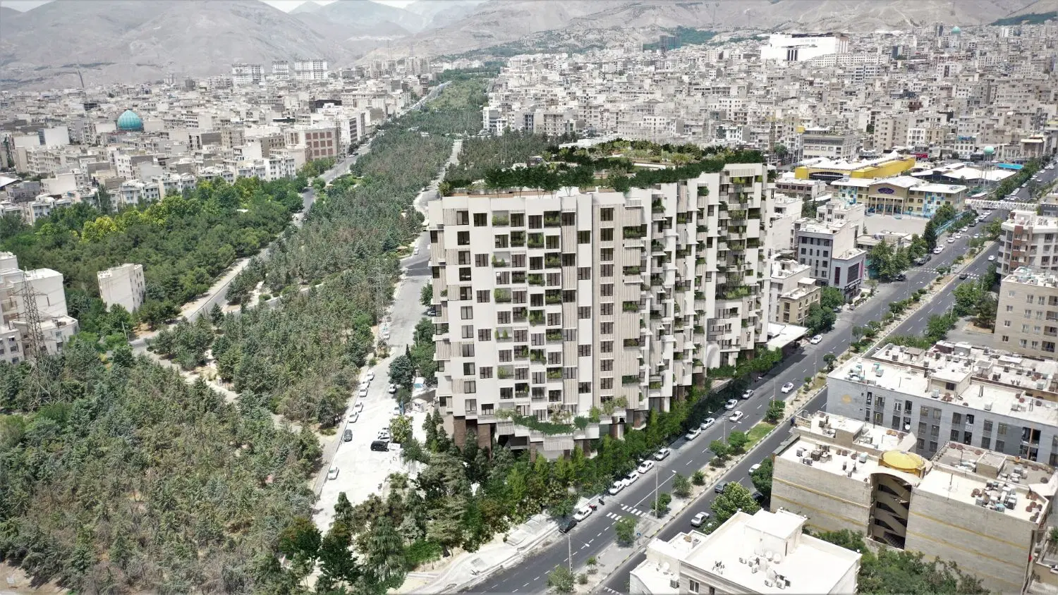 پیش فروش برج آسمان با ۴۰ایتم هتلینگ