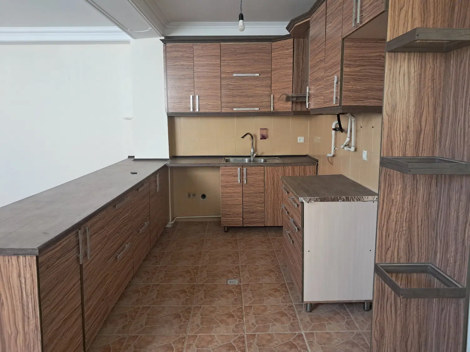 اجاره آپارتمان مسکونی در کوچه فرهنگ، خیابان منجم