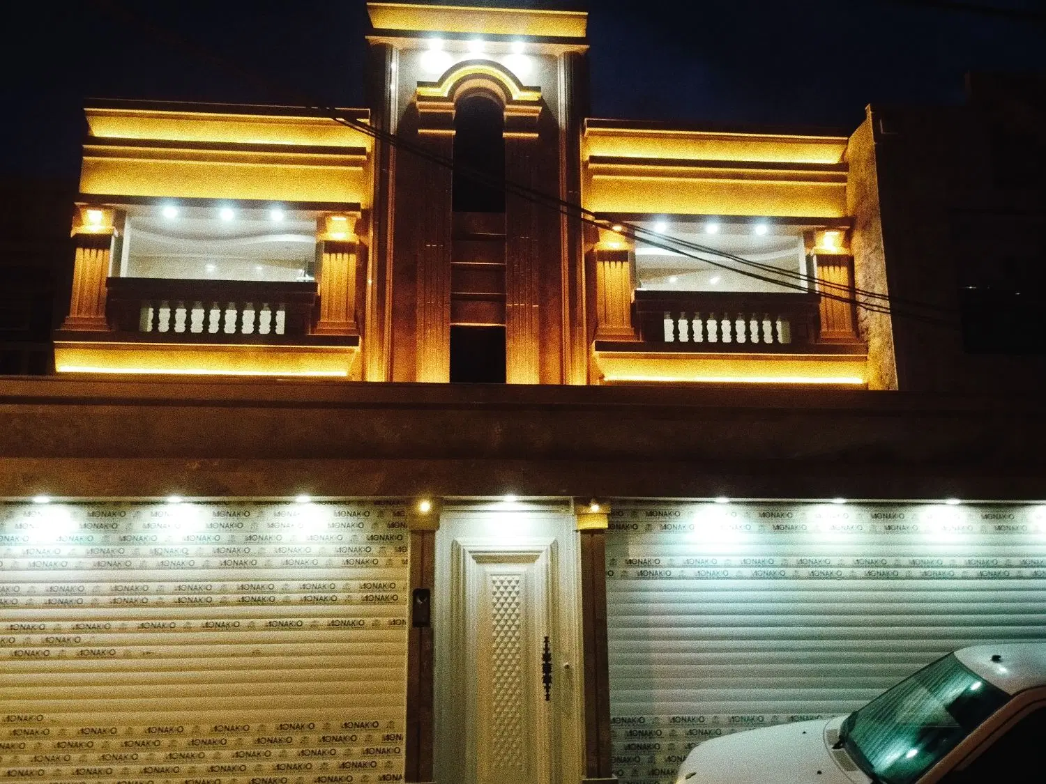 فروش واحد نما سنگ طبقه بالا