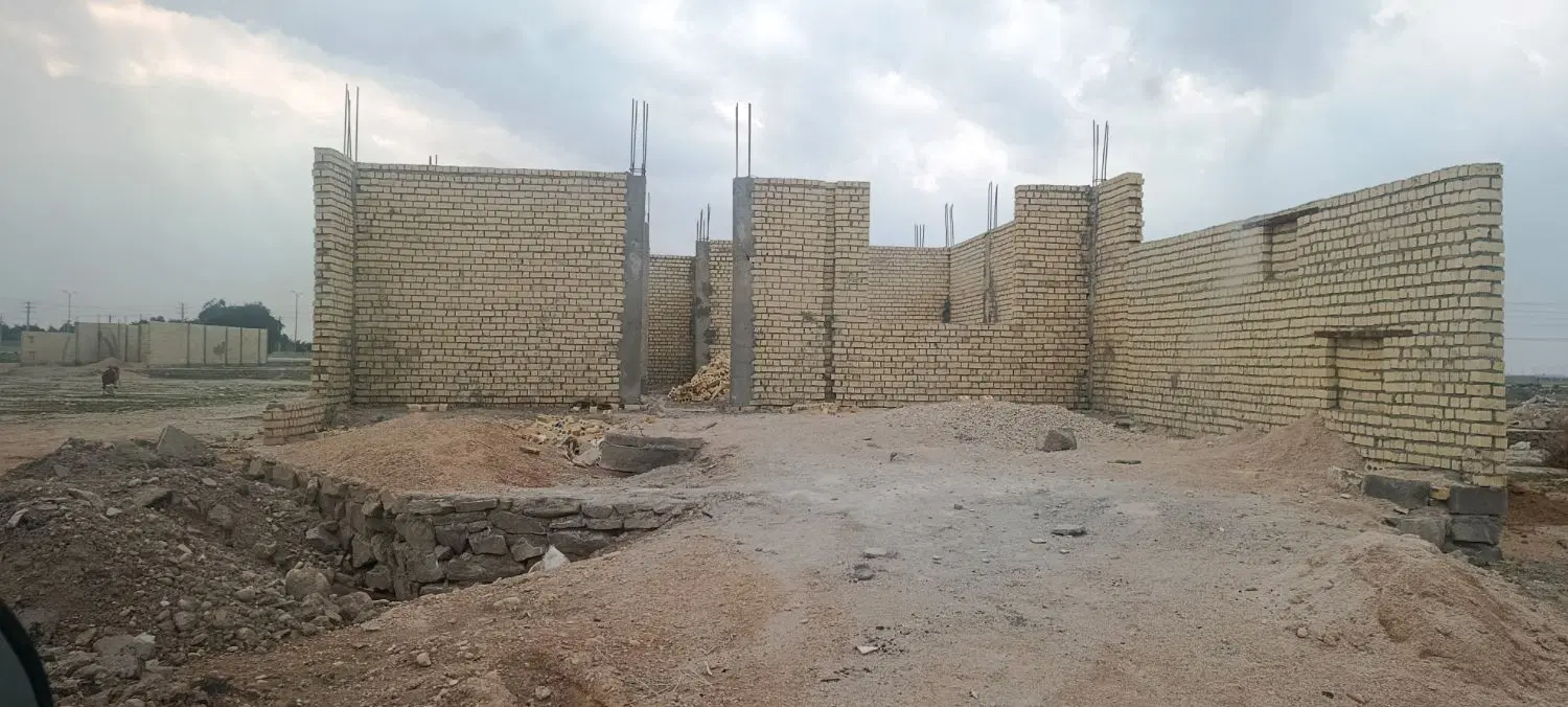 خانه نیمه کاره بنه کریم170متر