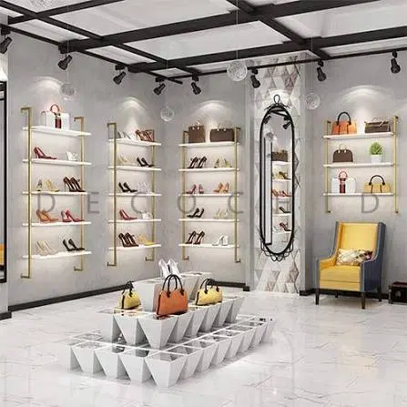 یک مغازه نزدیک مسجد جامع اجاره داده میشود