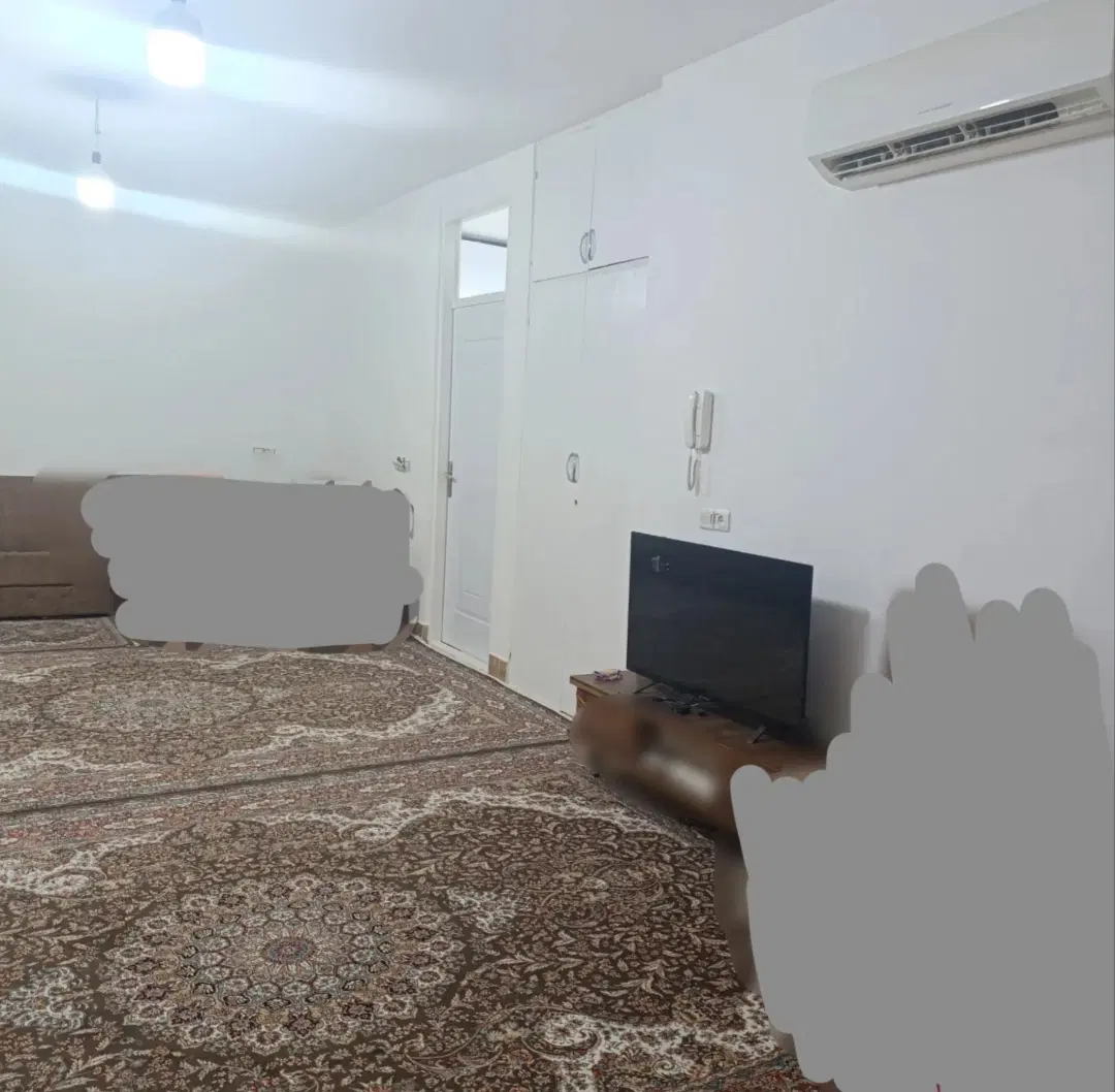 نقلی حیاط دار