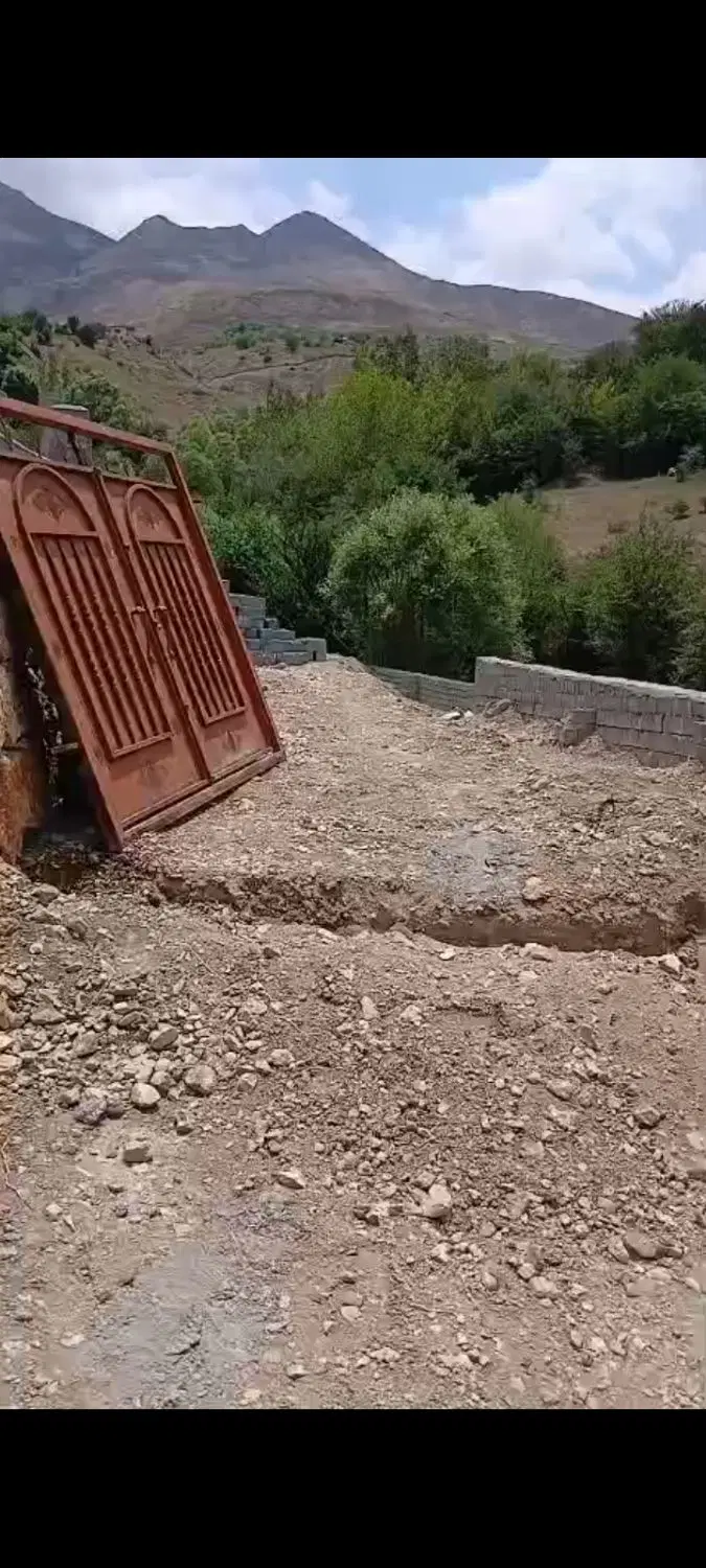 زمین داخل بافت