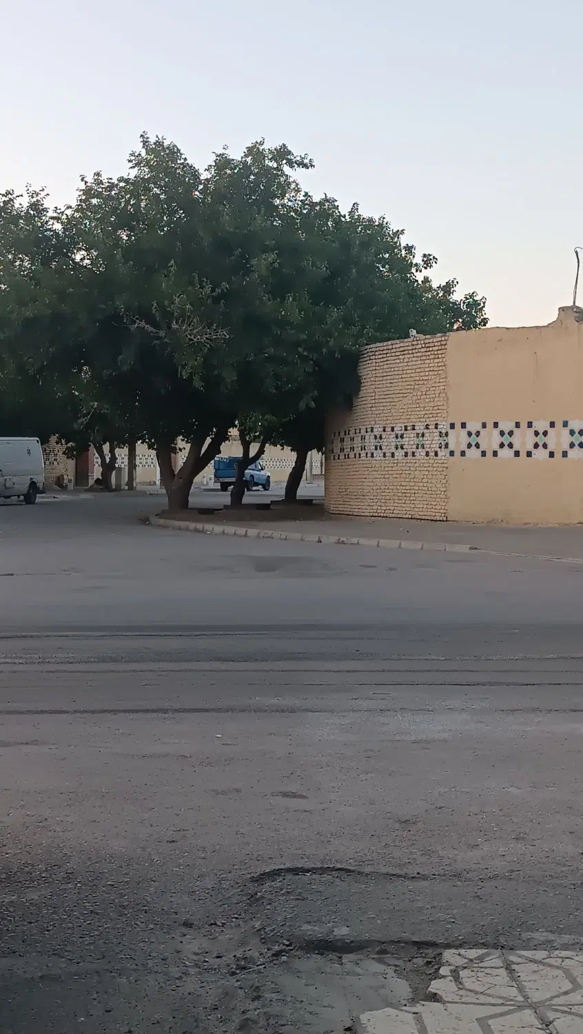 زمین فروشی