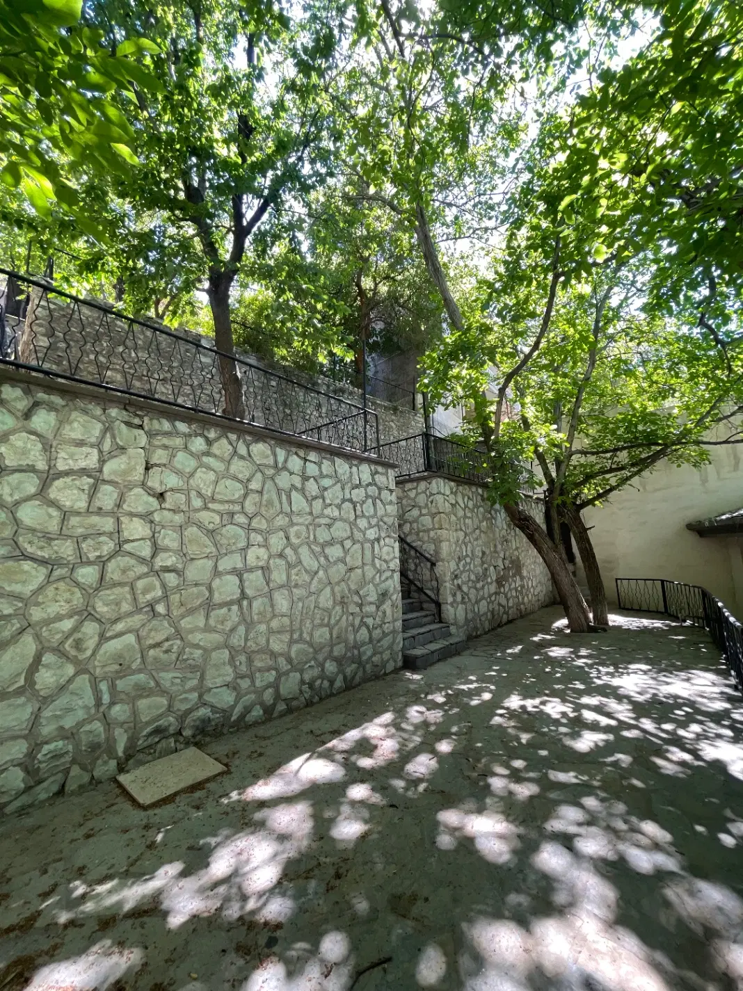 ۷۲۰ زمین ۴۰۰ متر بنا معاوضه با تهران