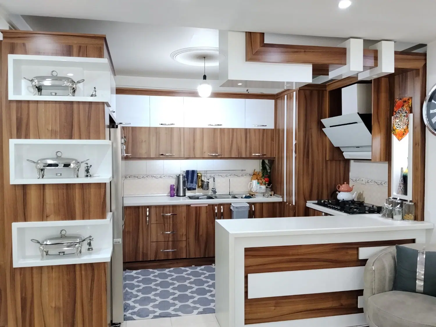 فروش ومعاوضه اپارتمان و خانه ویلایی