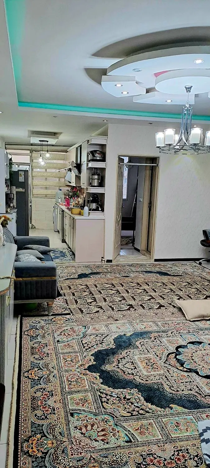83 متر دو خواب فول رو به نما فلکه دوم