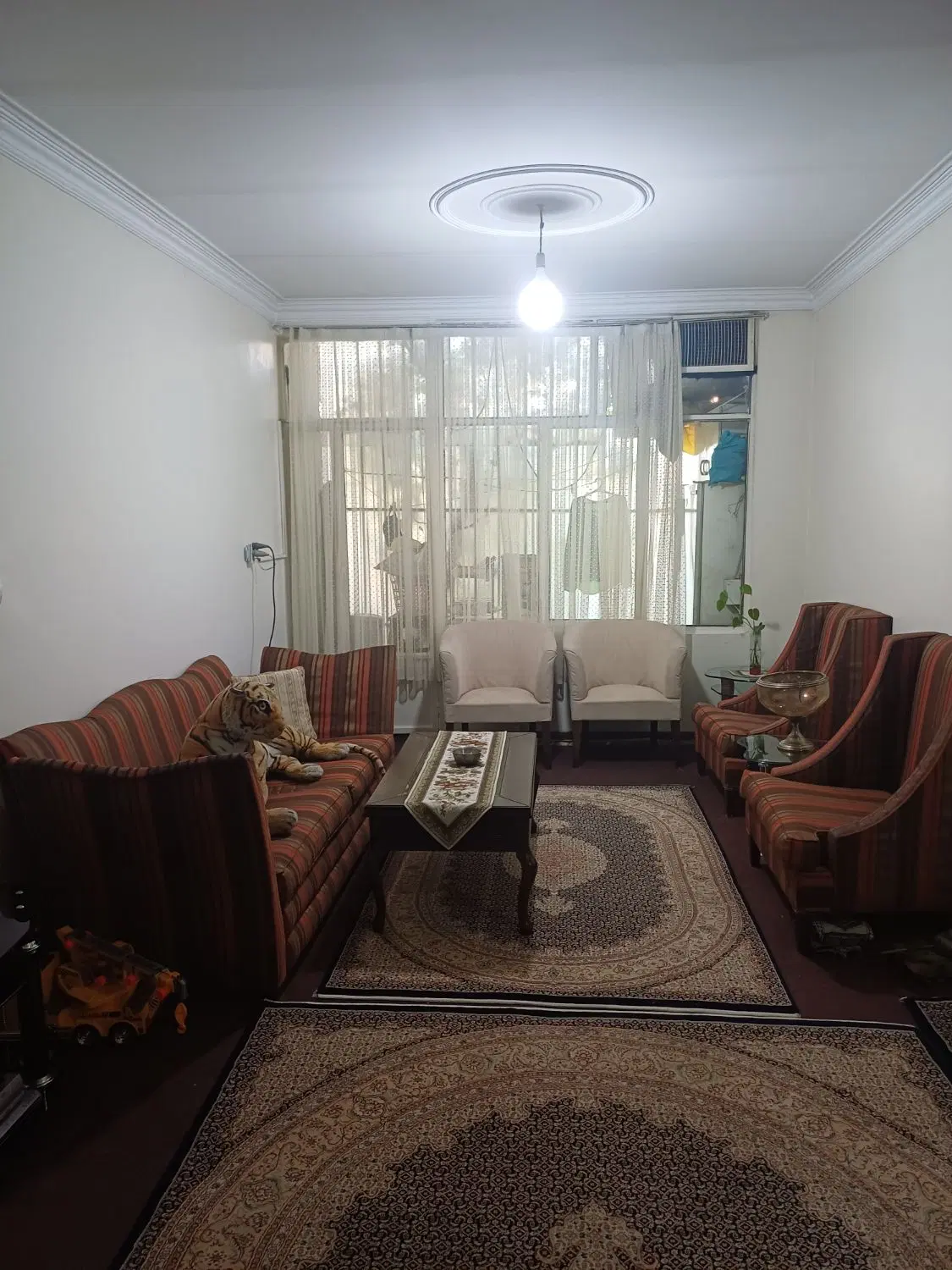 زمین ۱۲۰ متر.بنا ۹۰ متر