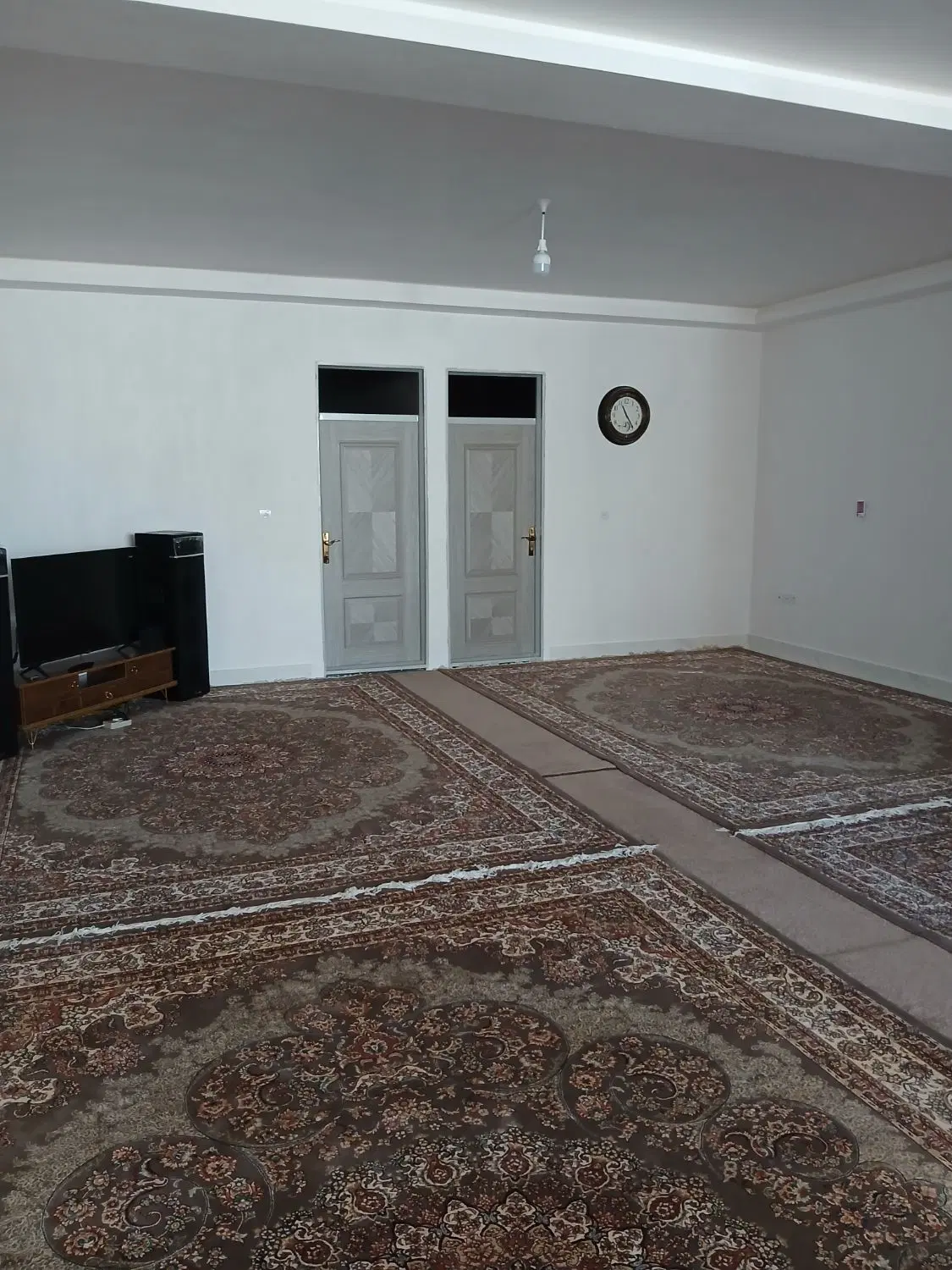 ساختمان تجاری مسکونی پاپی خالدار