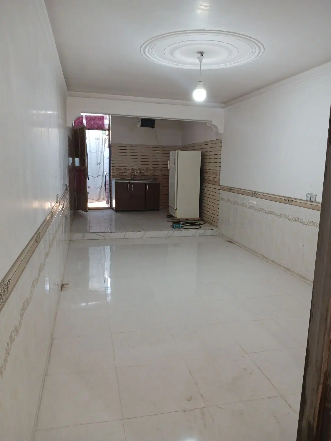 سویت 4۰ متری طبقه روی پارکینگ