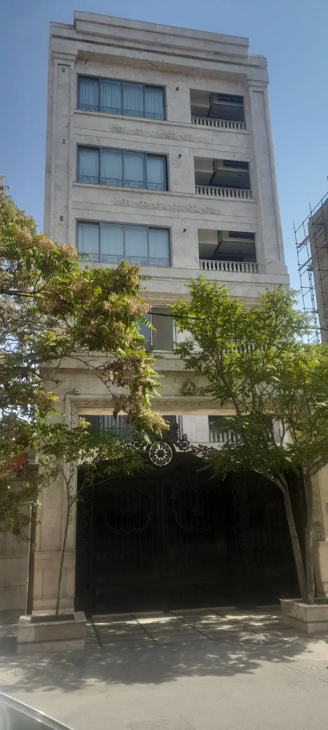 جلال۳۶ واحد۷۷متری آسانسوردار دوخواب