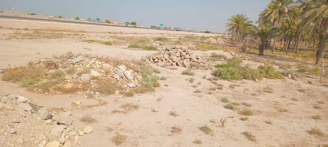 زمین سر اتوبان
