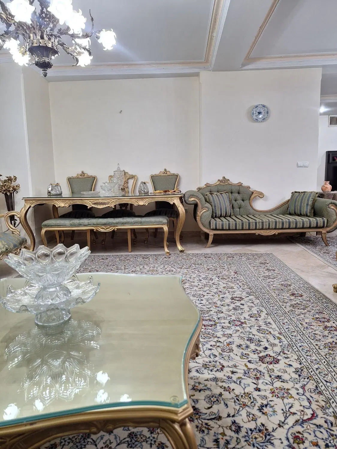 آپارتمان تک واحدی 130 متری