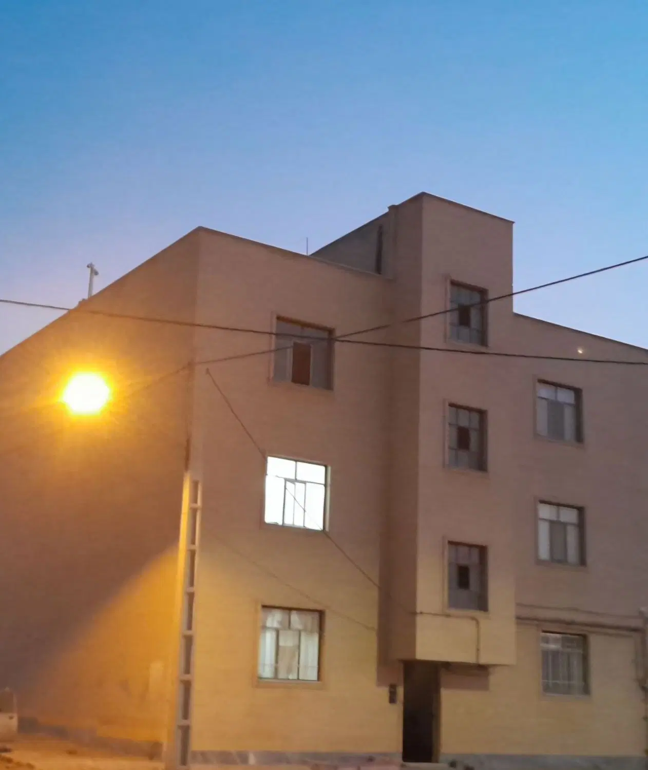 باسلام فروش یک واحد اپارتمان در شهرستان میامی