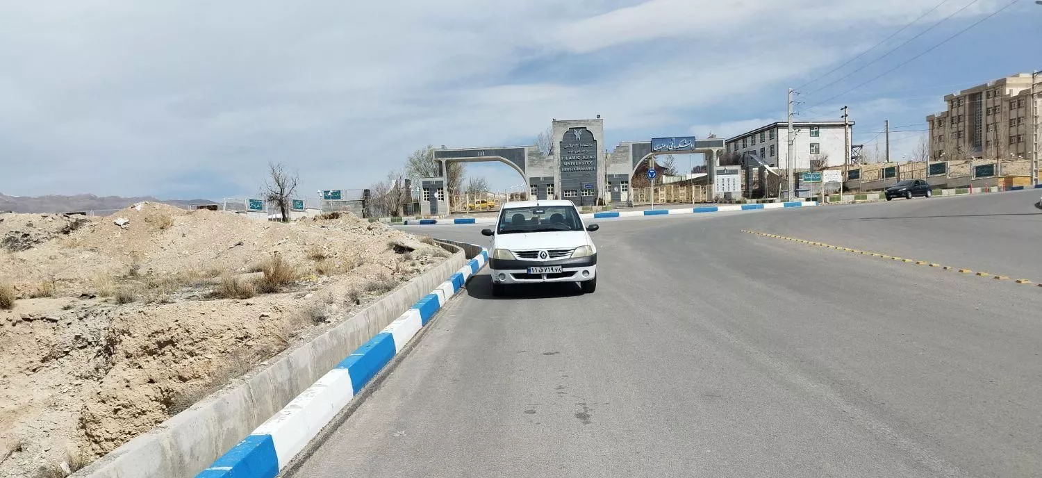 240متر مربع زمین مسکونی و تجاری