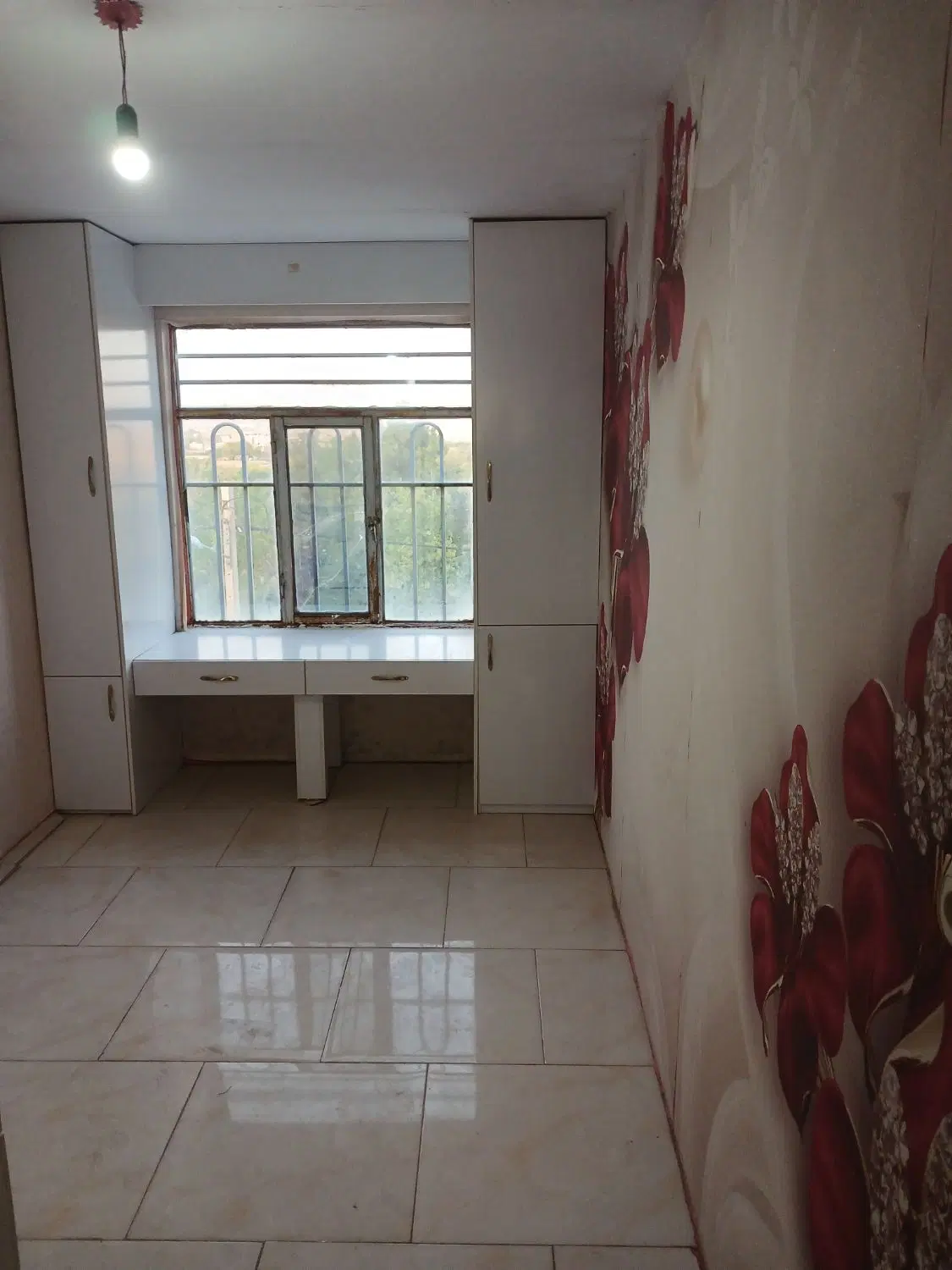 سه طبقه در یوسف زاده ۲۰
