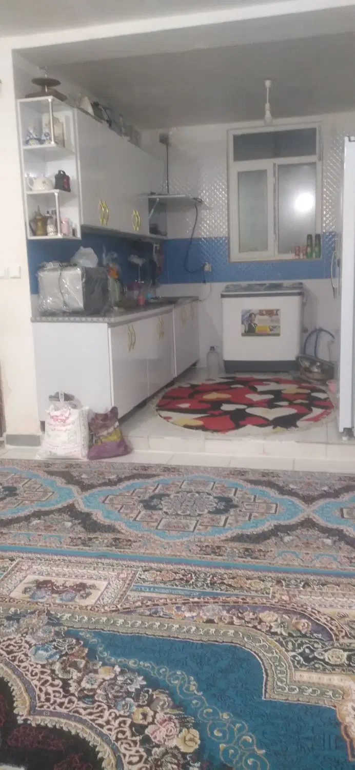 طبقه اول آپارتمان شهرک رامین