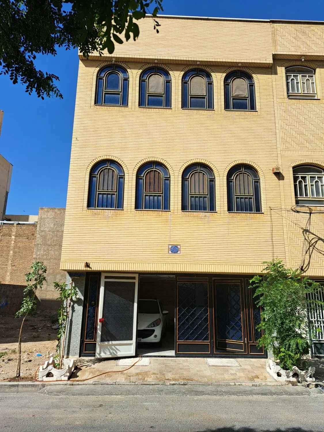 ۴۰۰متر زنبیل آباد
