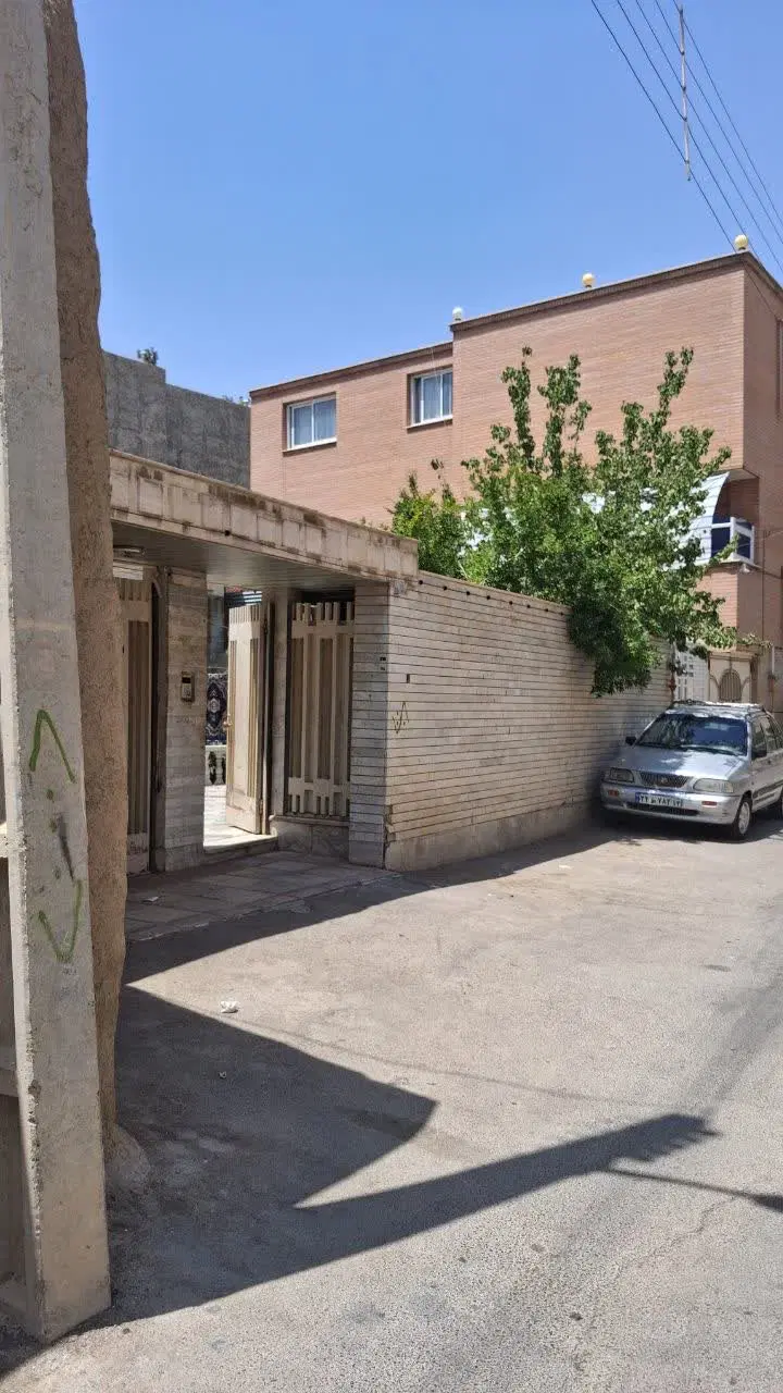 کلنگی۳۶۵مترزمین ۱۵۰متر بنا جی غربی
