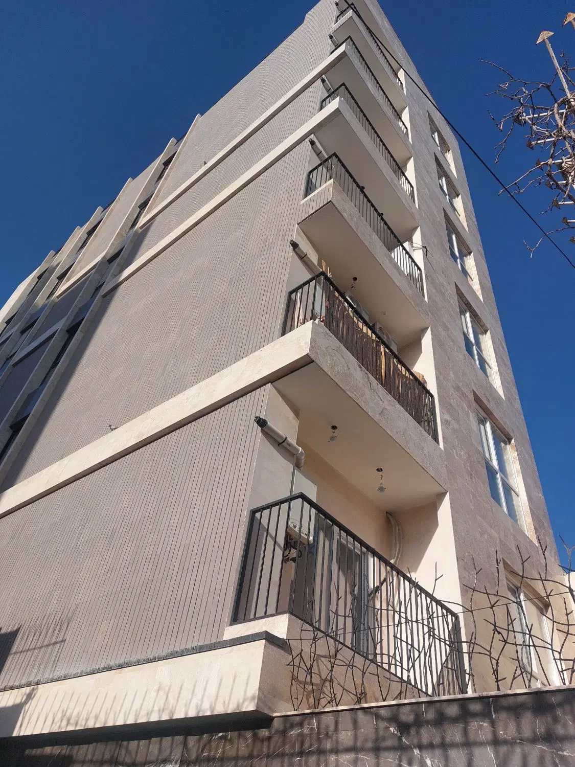 ۱۶۵ اپارتمان صفر سعدآباد عطار