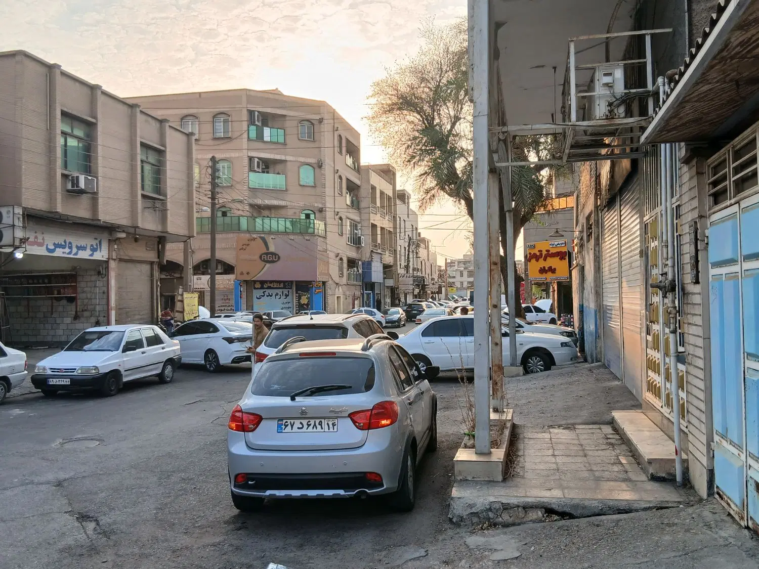 ملک با ارزش سرمایه‌گذاری در چهار راه آبادان