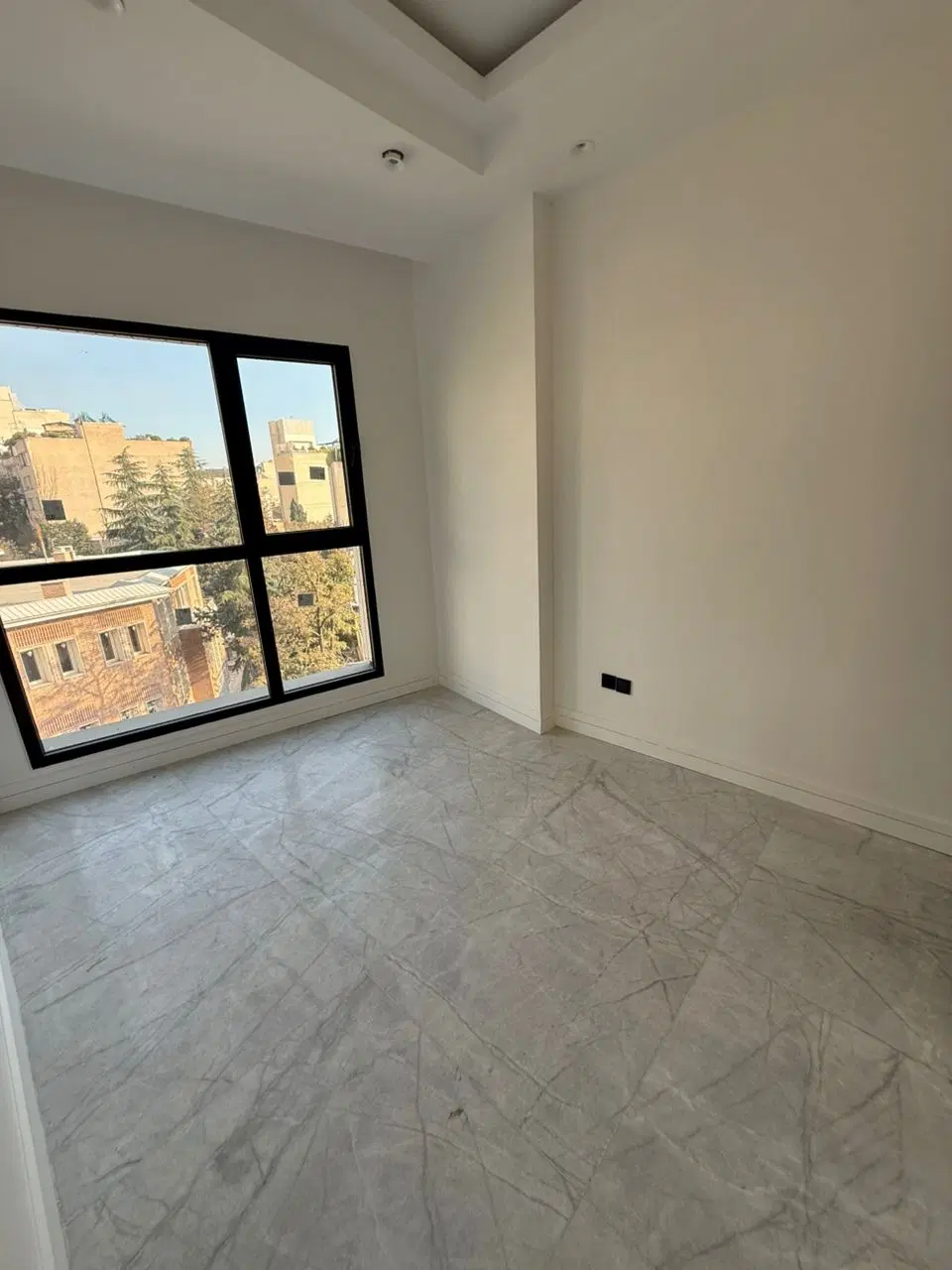 ۱۴۰متر۳خواب مهندسی ساز در تاپ ترین لوکیشن دارآباد