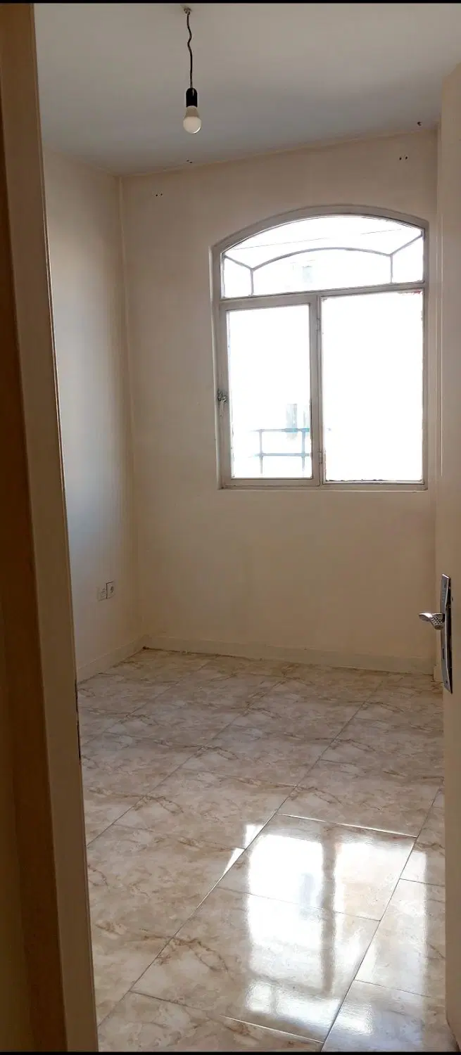 ۴۱ متر_ تک خواب_ پارکینگ_ سی متری صالحی.