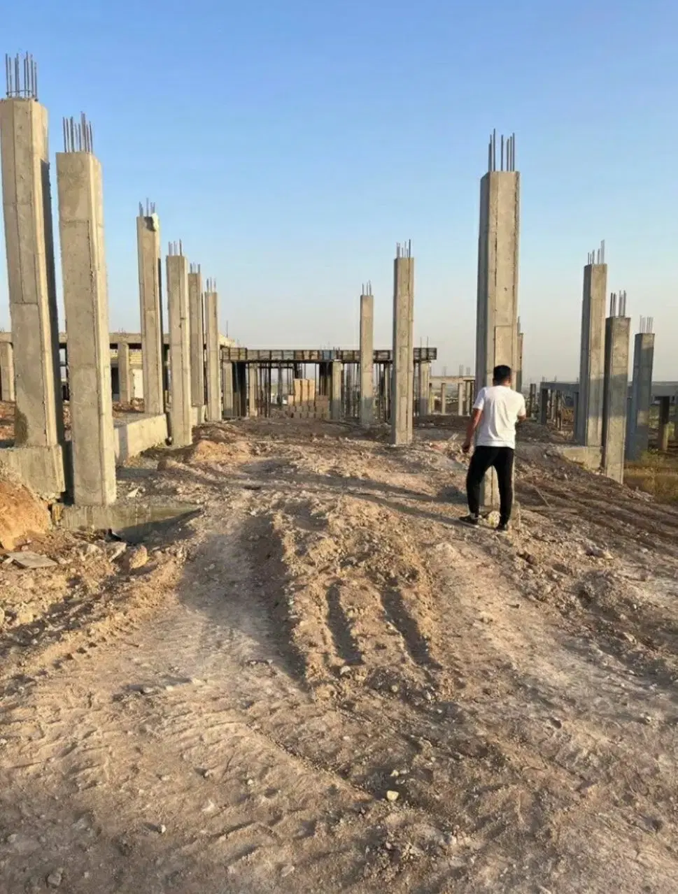 زمین رشتقون