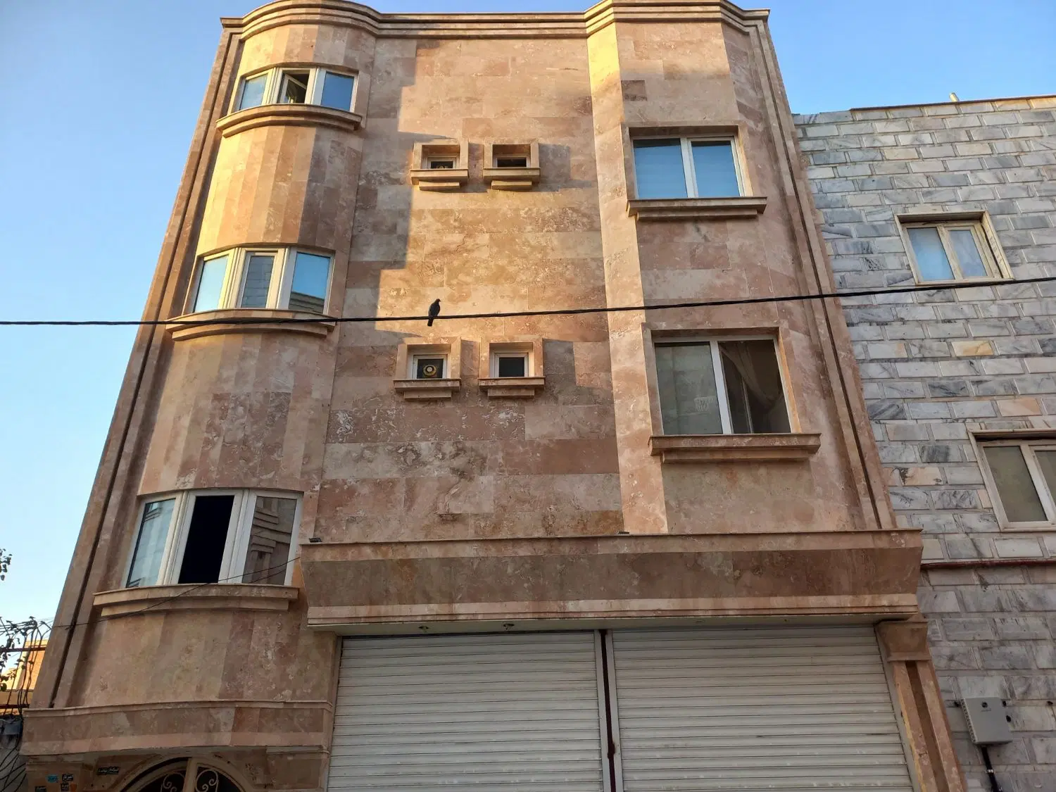 آپارتمان ۳واحدی فروش یکجا یا معاوضه