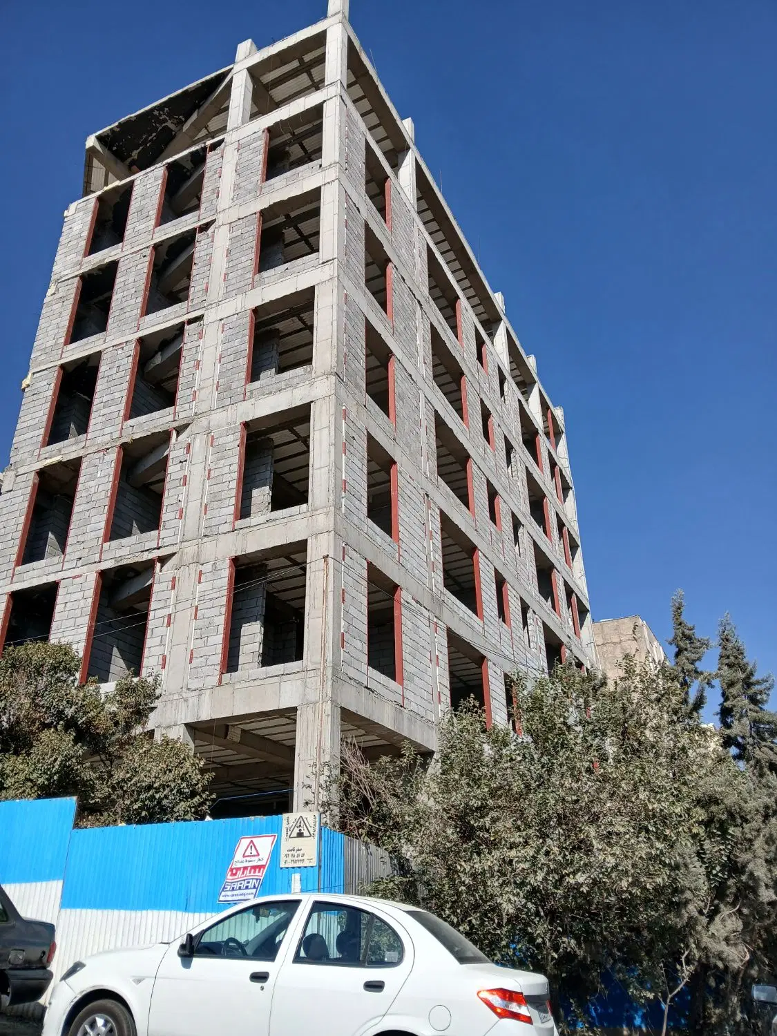 فروش زمین مسکونی بابهترین موقعیت شهرک شاهد