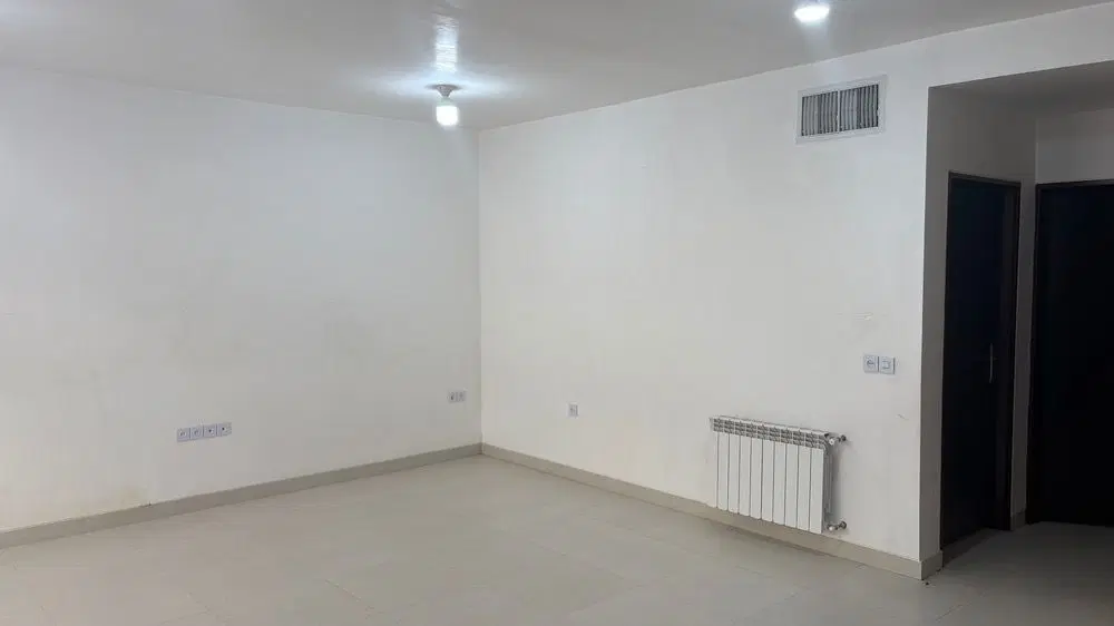 یک باب منزل مسکونی دوطبقه
