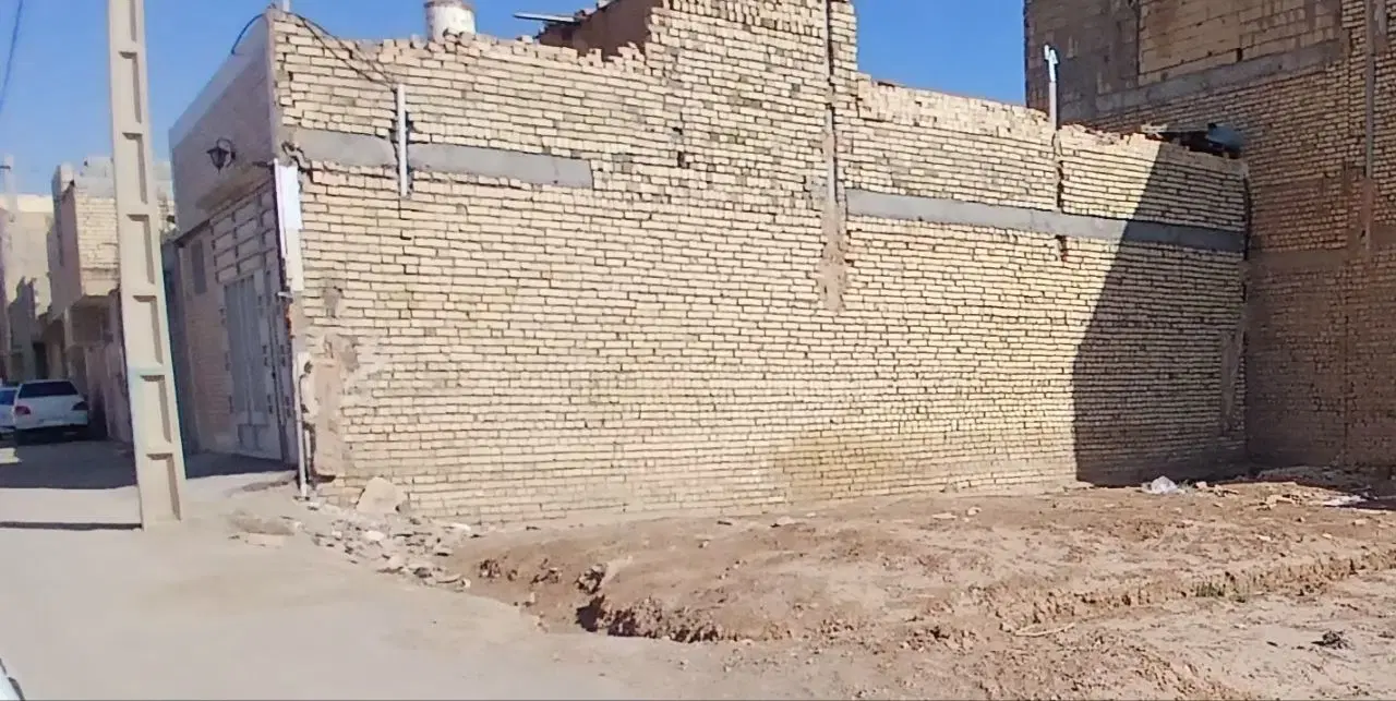 زمین باپروانه دوطبقه