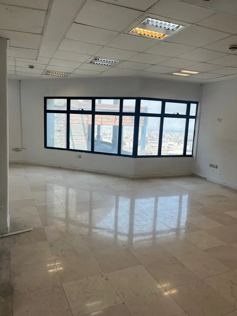 اجاره واحدهای اداری و تجاری