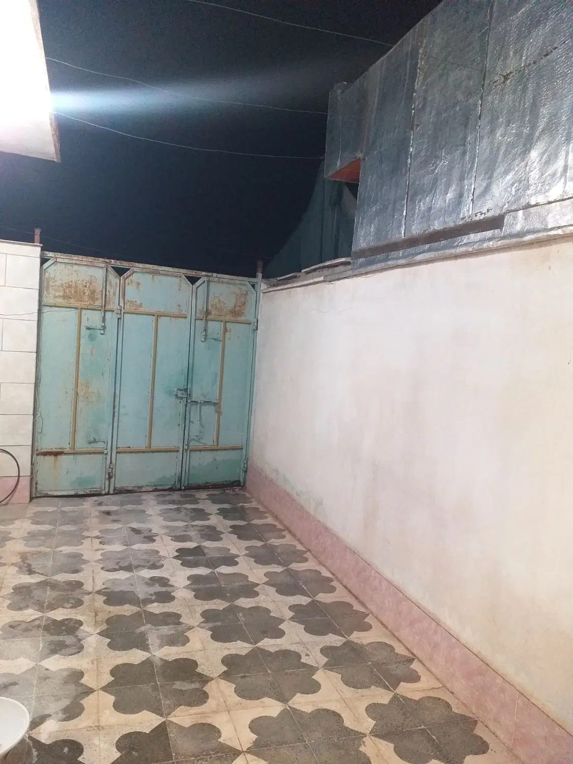 سوئیت منزل خانه ویلایی همکف پارکینگ اسپیلت