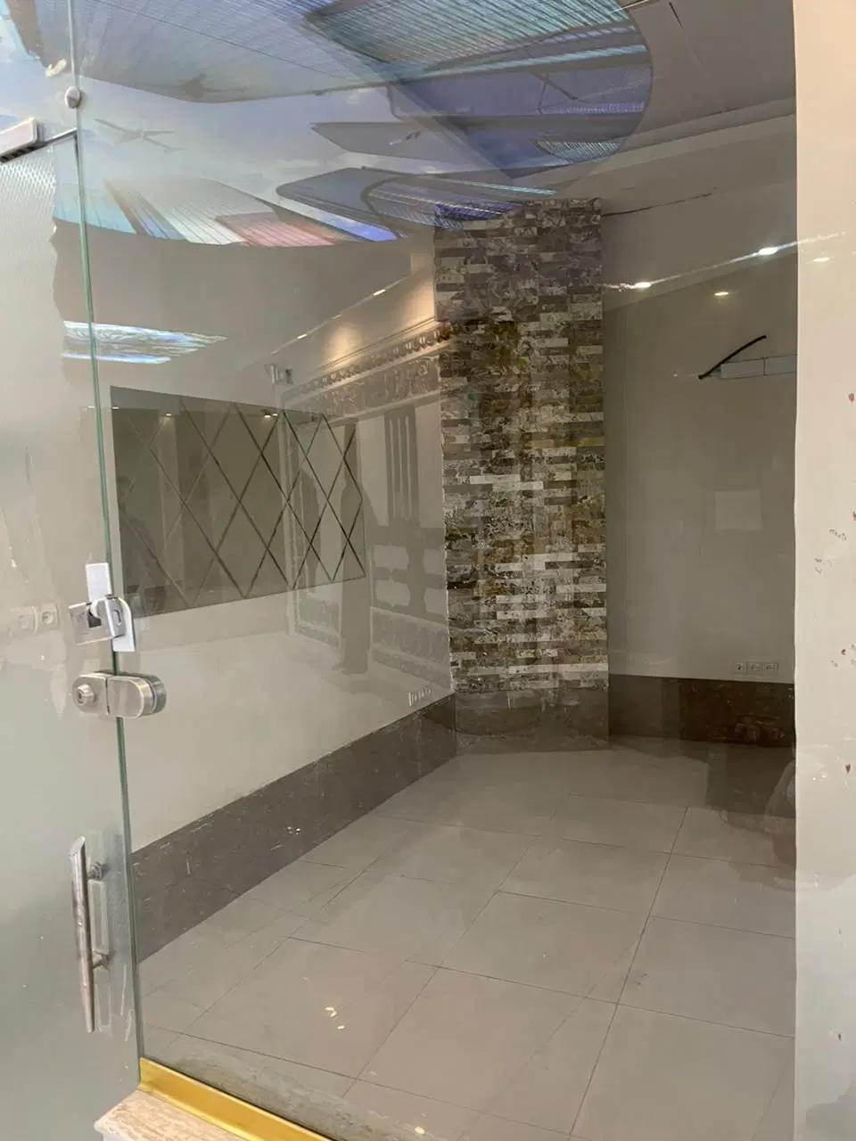 اجاره مغازه ۱۴متر فقط جهت انبار