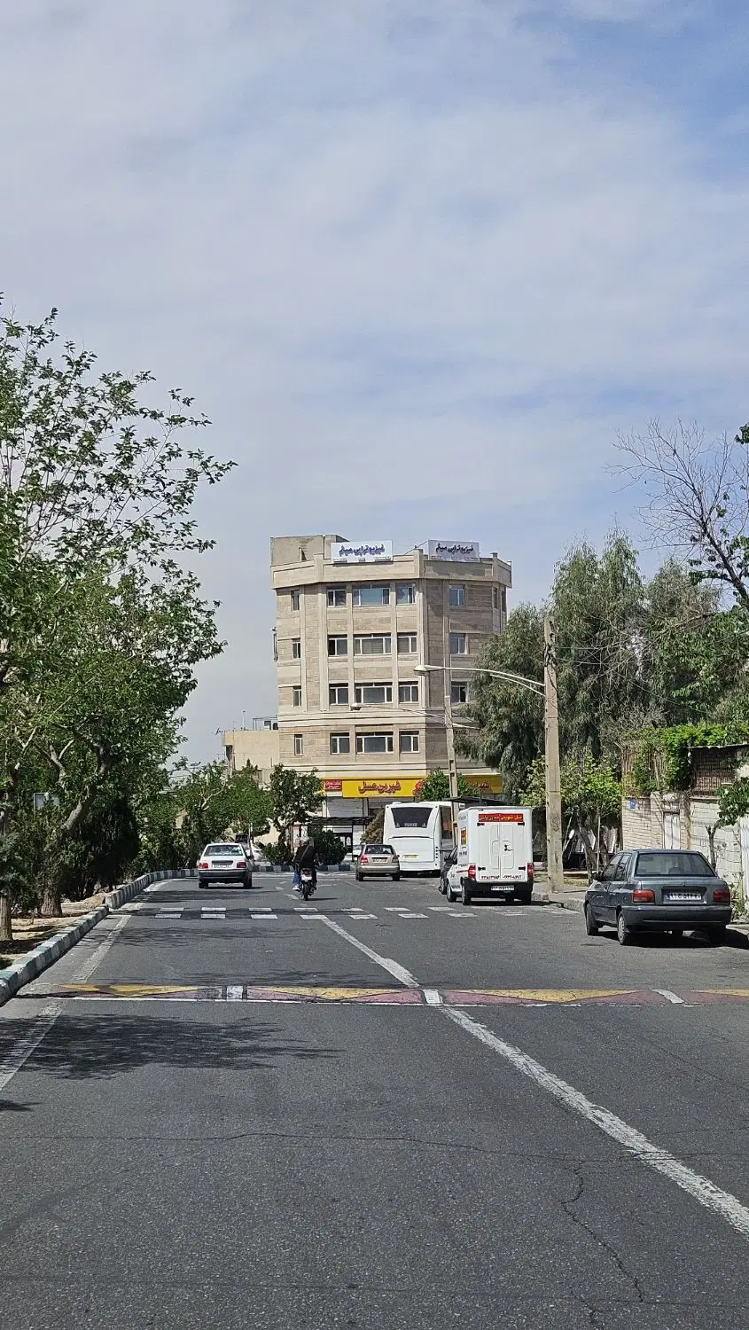 یک واحد اداری ۱۴۵ متری جهت فعالیت های پزشکی مطب