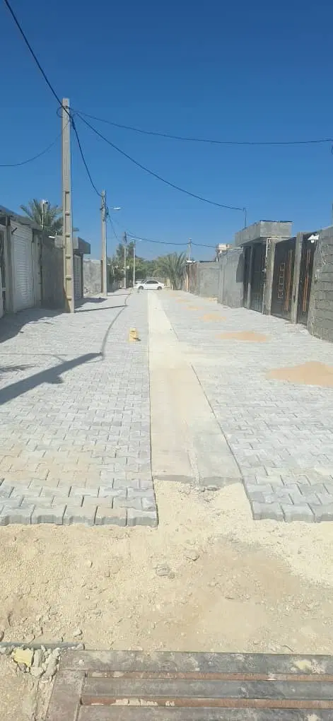 زمین ۳۰۰متری