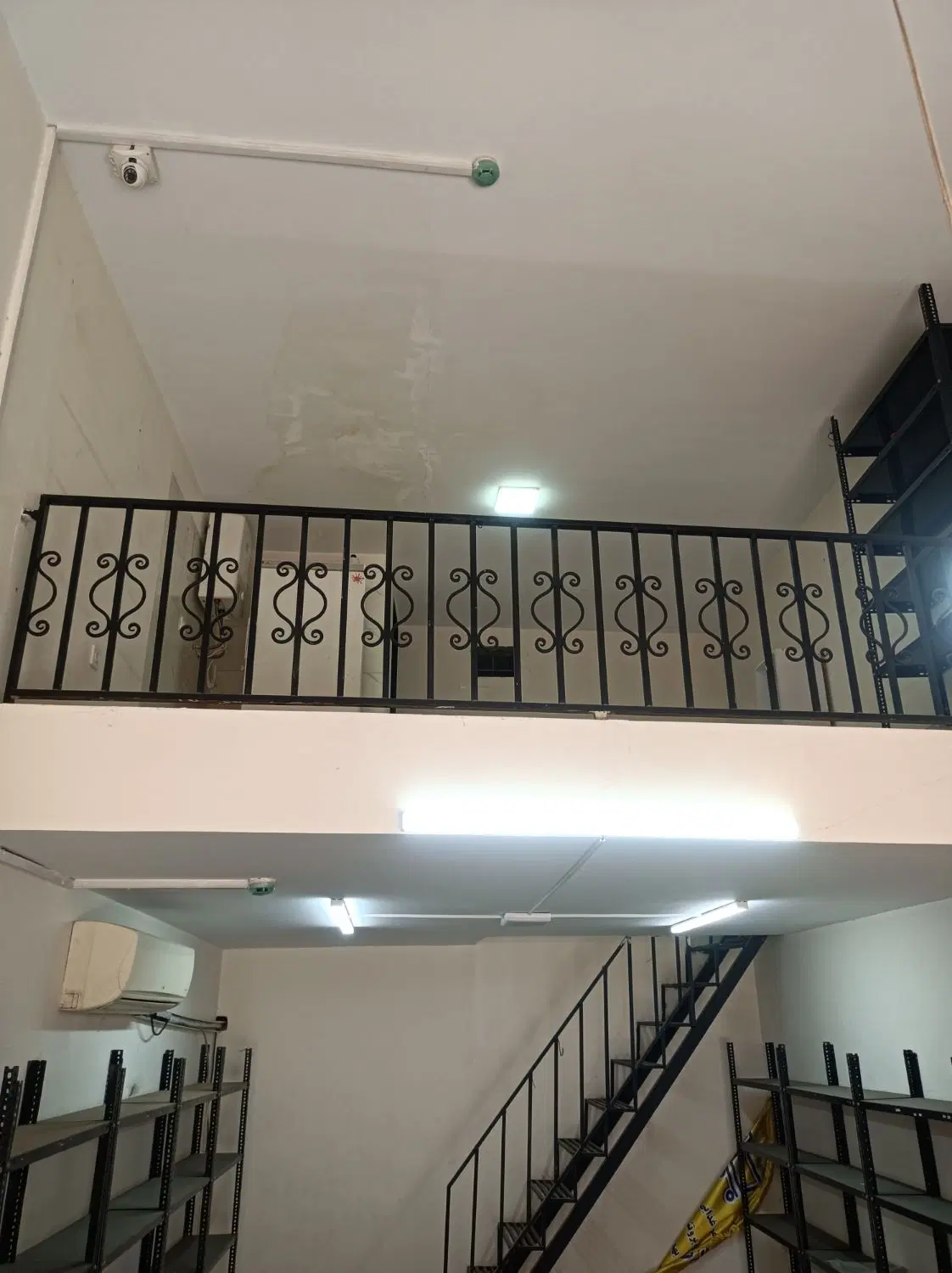 مغازه بر سعیدی 45 متر