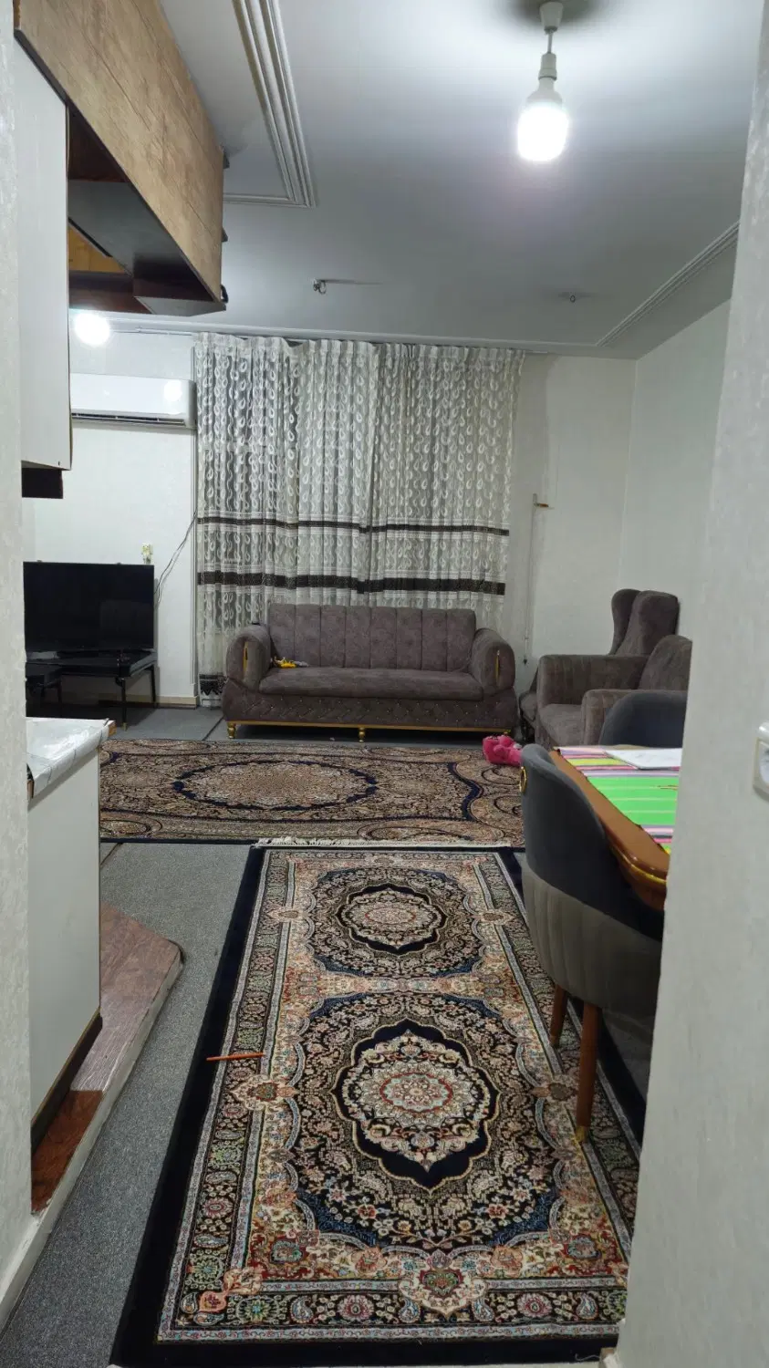 ۸۰متری نزدیک مدارس