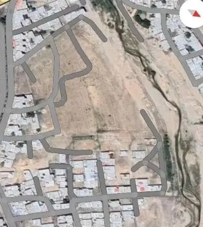 زمین بر خیابان بیست متری