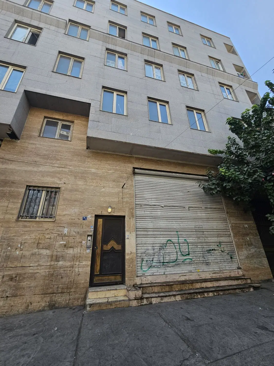 فروش آپارتمان به قیمت استثنایی