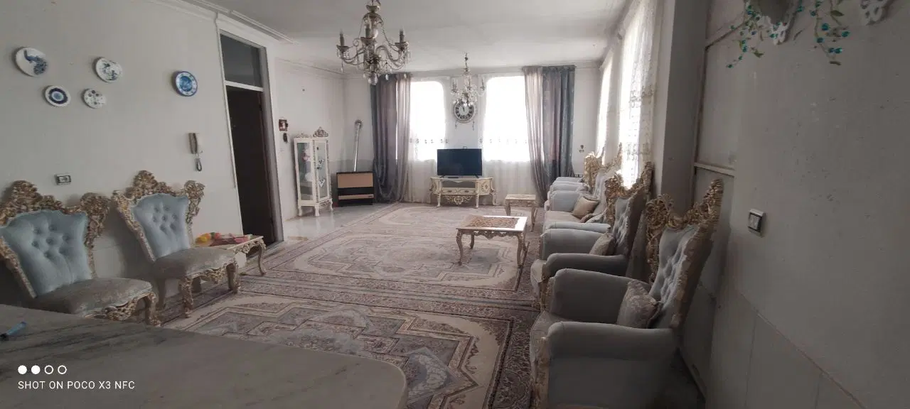 خونه باغچه ۲۲۵ متر