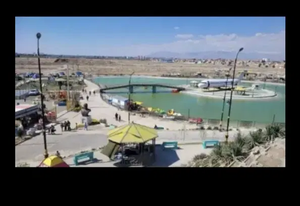 زمین دریاچه