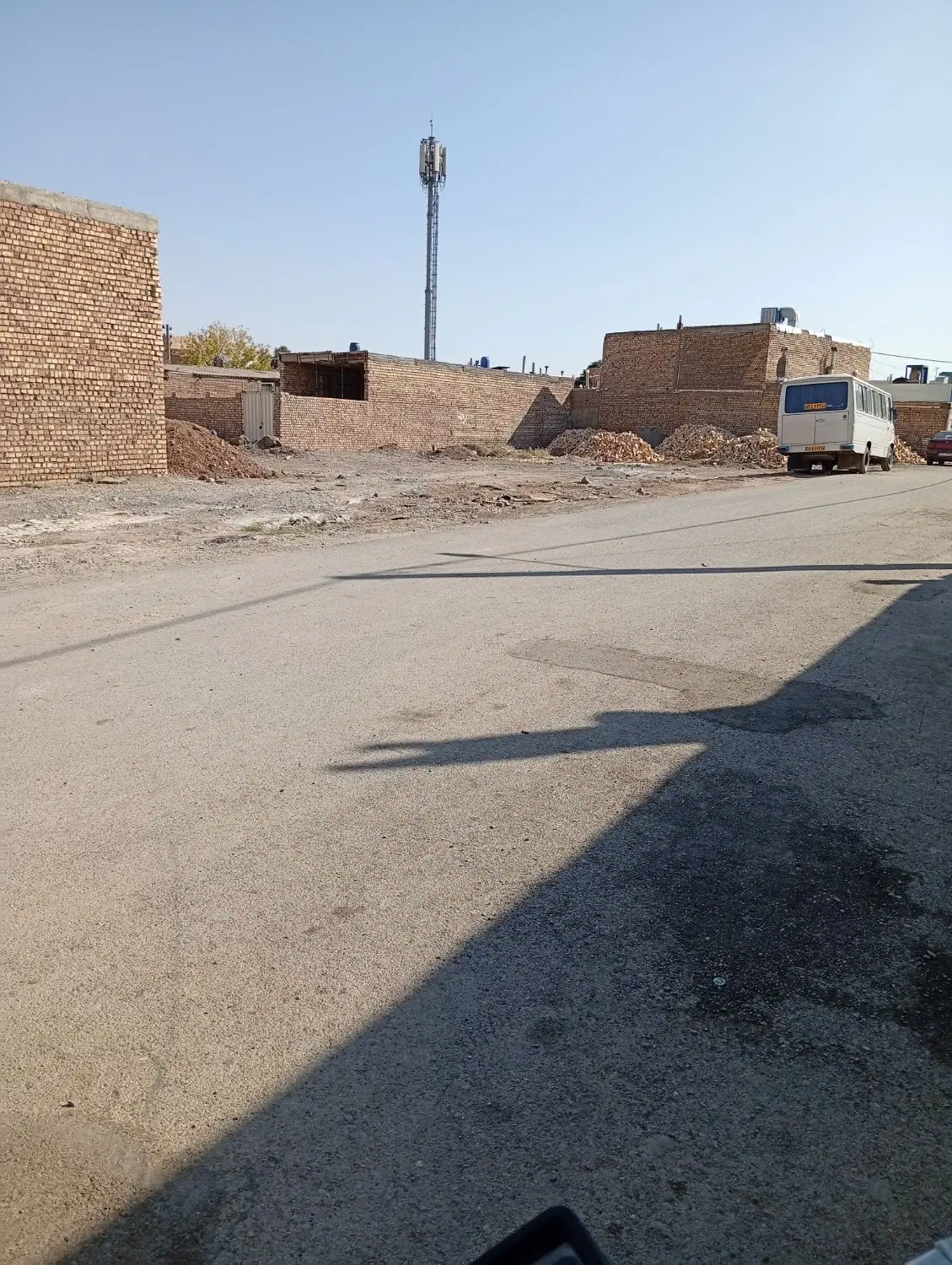 خانه نیمه ساز