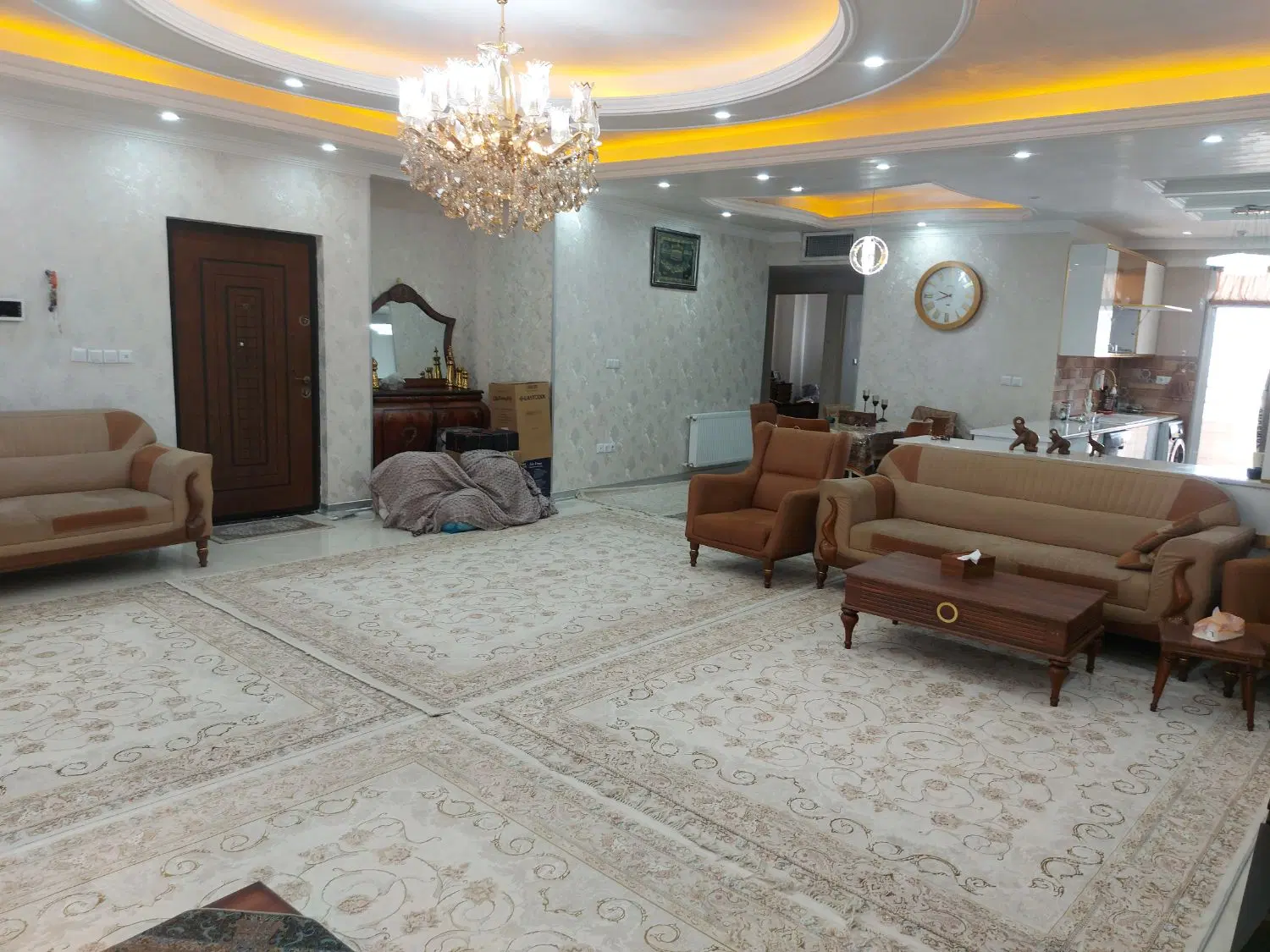 ۱۳۰متر تک واحدی ۳خواب قائمیه