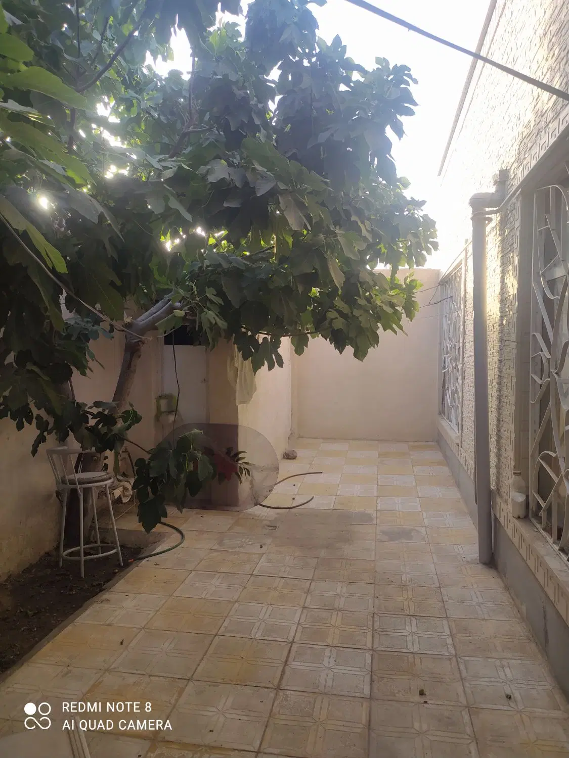 خونه۱۰۵متری نورگیر وشیک محیط اروم